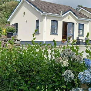 Cosy Cottage, Near The Sea, Glengarriff. Apartment
